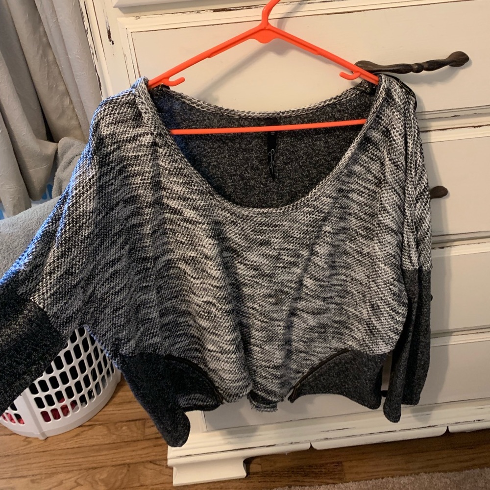 Jessica Simpson Sweater
